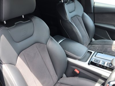 2019 AUDI Q8 — фото 14