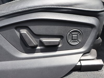 2019 AUDI Q8 — фото 16