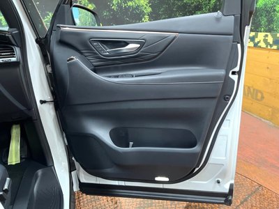 2025 Toyota ALPHARD 照片 31