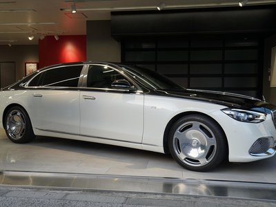 2023 Mercedes-BENZ S-CLASS MAYBACH photo 2