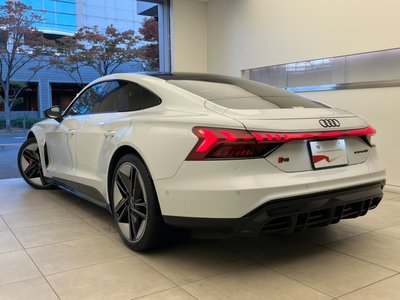 2025 AUDI RS E-TRON GT — фото 10