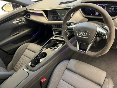 2025 AUDI RS E-TRON GT — фото 13