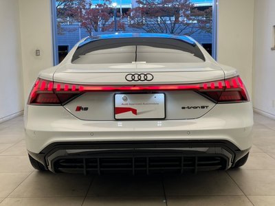 2025 AUDI RS E-TRON GT — фото 9