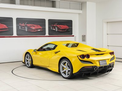 2020 Ferrari F8 SPIDER — фото 12