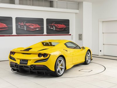 2020 Ferrari F8 SPIDER — фото 13