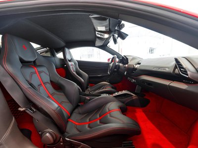 2017 Ferrari 488 GTB 照片 13