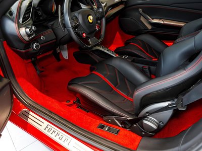 صورة مصغرة 43 لـ 2017 Ferrari 488 GTB