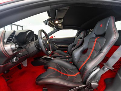 2017 Ferrari 488 GTB 照片 4