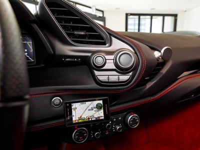 صورة مصغرة 31 لـ 2017 Ferrari 488 GTB
