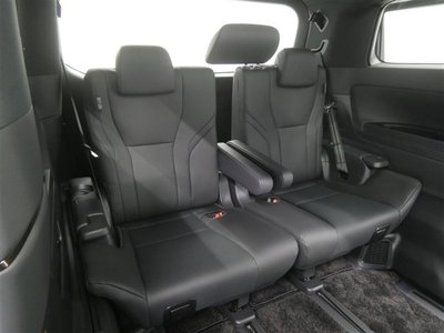 صورة 22 لـ 2025 Toyota ALPHARD
