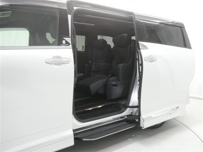 صورة 3 لـ 2025 Toyota ALPHARD