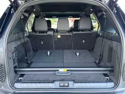 2025 LAND Rover DISCOVERY thumbnail 18