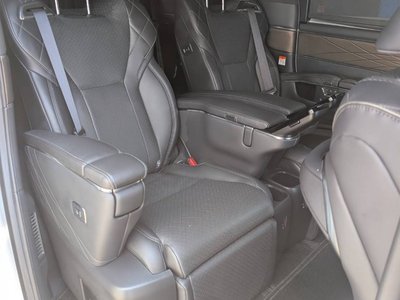 صورة 33 لـ 2025 Toyota ALPHARD