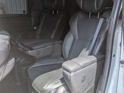 صورة 34 لـ 2025 Toyota ALPHARD