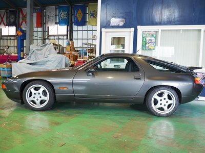 1992 Porsche 928 照片 2