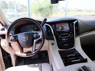 صورة مصغرة 12 لـ 2015 Cadillac ESCALADE