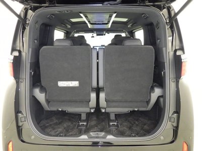 صورة 30 لـ 2024 Toyota ALPHARD