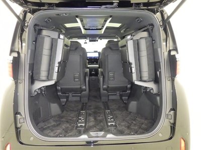 صورة 32 لـ 2024 Toyota ALPHARD