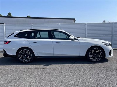 2025 BMW 5 SERIES TOURING thumbnail 39
