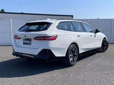 2025 BMW 5 SERIES TOURING thumbnail 40