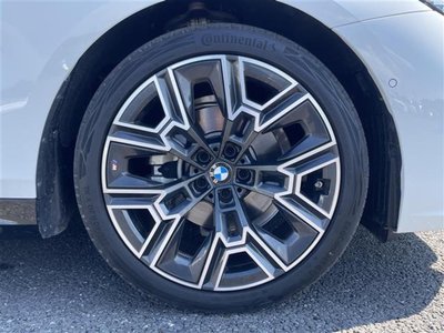 2025 BMW 5 SERIES TOURING thumbnail 35