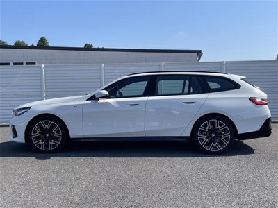 2025 BMW 5 SERIES TOURING thumbnail 38