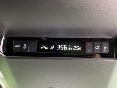 2024 Toyota ALPHARD thumbnail 31