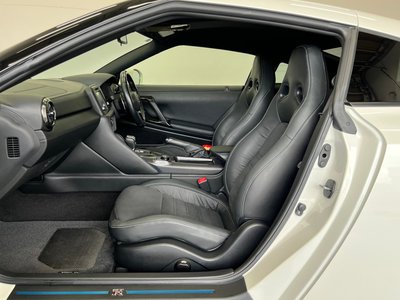 صورة 13 لـ 2017 Nissan GT-R