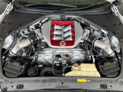2017 Nissan GT-R — миниатюра 20