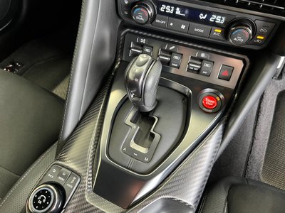 2017 Nissan GT-R — миниатюра 18