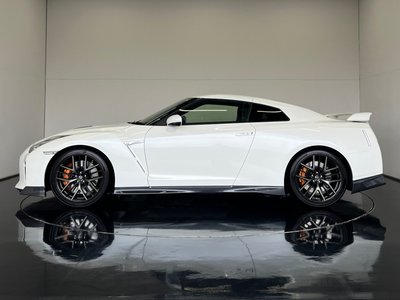 صورة 6 لـ 2017 Nissan GT-R