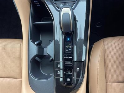 صورة 25 لـ 2024 Toyota CROWN SPORT