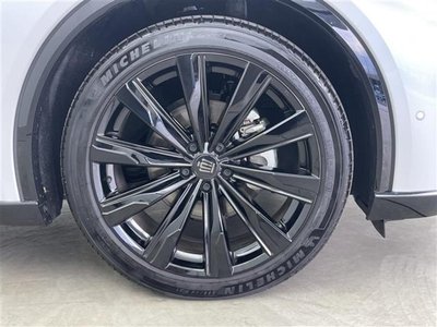 صورة 34 لـ 2024 Toyota CROWN SPORT