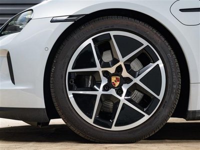 2024 Porsche TAYCAN 缩略图 6
