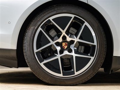 2024 Porsche TAYCAN 缩略图 8