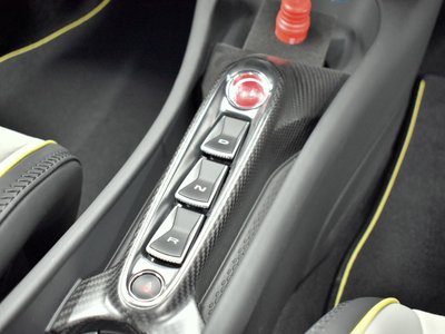 صورة 48 لـ 2025 Mclaren ARTURA