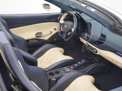 2017 Ferrari 488 SPIDER 照片 52