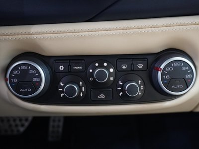 2017 Ferrari 488 SPIDER 照片 30