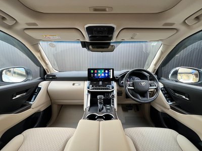 2026 Toyota LAND CRUISER 300 thumbnail 32