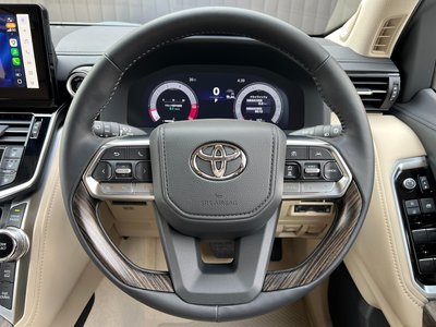 2026 Toyota LAND CRUISER 300 thumbnail 41
