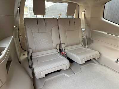 2026 Toyota LAND CRUISER 300 thumbnail 40