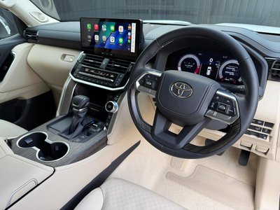 2026 Toyota LAND CRUISER 300 thumbnail 34
