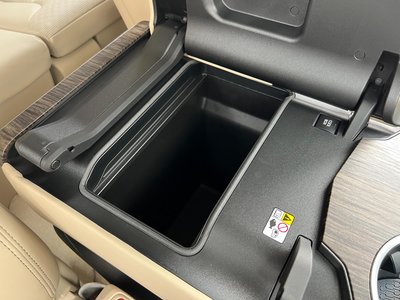 2026 Toyota LAND CRUISER 300 thumbnail 66