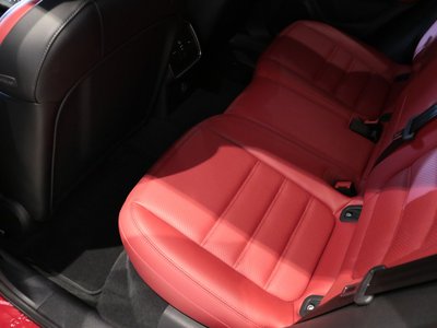 2018 Porsche MACAN thumbnail 19