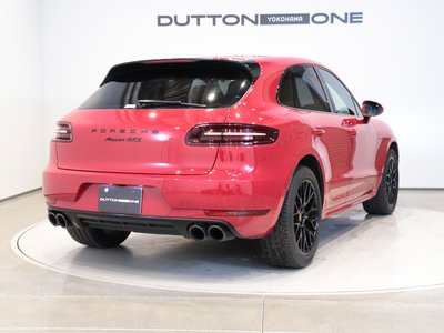 2018 Porsche MACAN photo 8