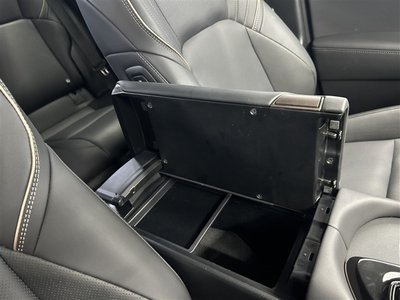 2025 Toyota CROWN ESTATE photo 16