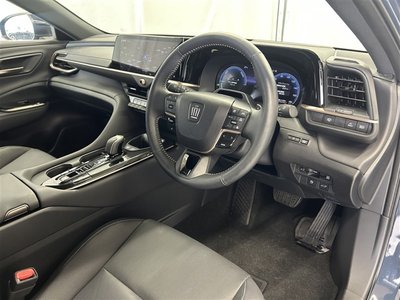 2025 Toyota CROWN ESTATE photo 7