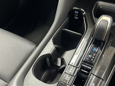 2025 Toyota CROWN ESTATE photo 15