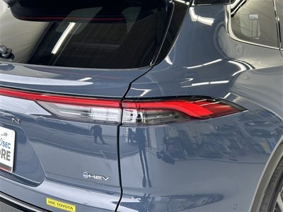 2025 Toyota CROWN ESTATE thumbnail 35