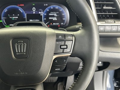 2025 Toyota CROWN ESTATE photo 9